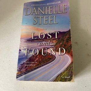 Lost and Found : A Novel by Danielle Steel (2019, Trade Paperback, Large Type /